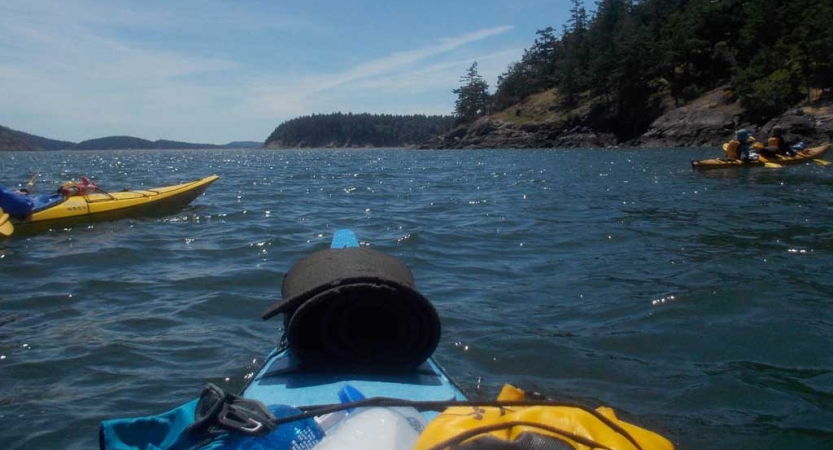 sea kayaking in the pacific northwest